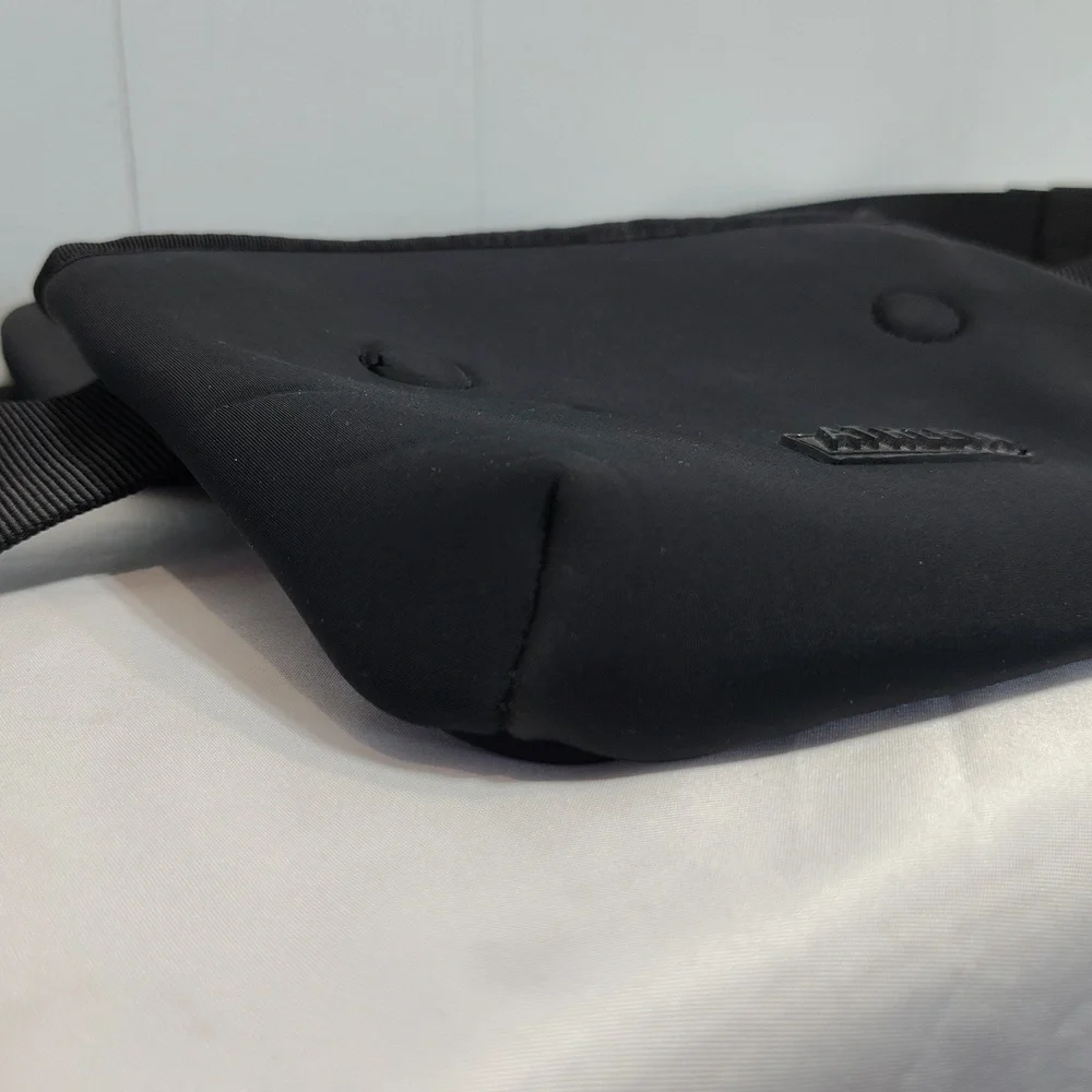 Athleta‎ Diem Belt Bag Black Fanny Pack Crossbody Small